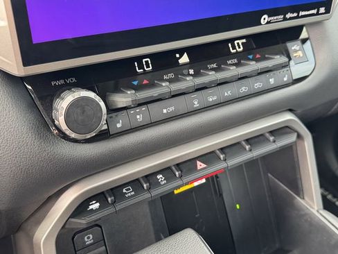 Used 2024 Toyota Tundra Limited image 19