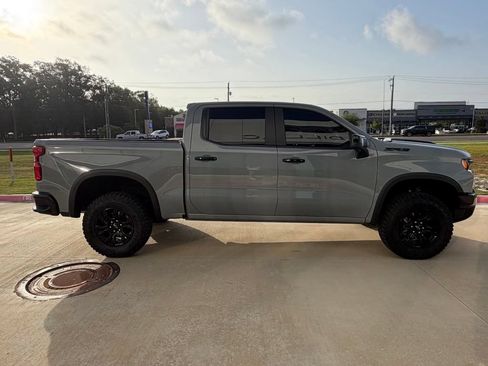 Used 2024 Chevrolet Silverado 1500 ZR2 w/ Technology Package AWD/4WD image 7