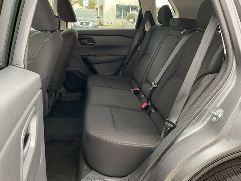 Used 2025 Nissan Rogue S image 15