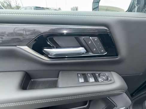 New 2026 GMC Yukon XL Elevation w/ Elevation Premium Package image 15