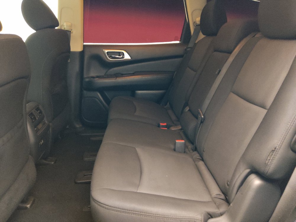 Used 2020 Nissan Pathfinder SV AWD/4WD image 18