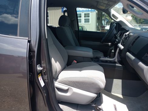 Used 2011 Toyota Tundra 2WD Double Cab w/ SR5 Pkg image 13