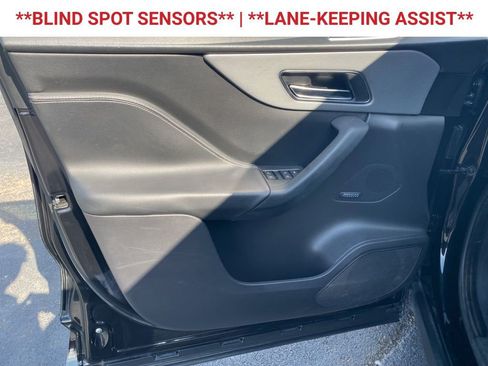 Used 2019 Jaguar F-PACE S image 11