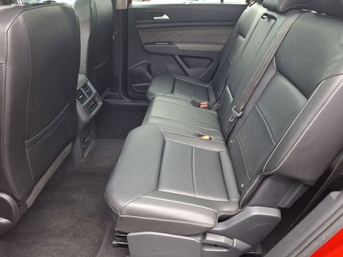 Used 2023 Volkswagen Atlas SE image 11