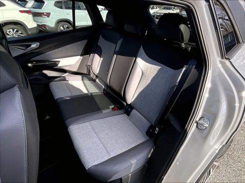 New 2025 Volkswagen ID.4 Pro image 15
