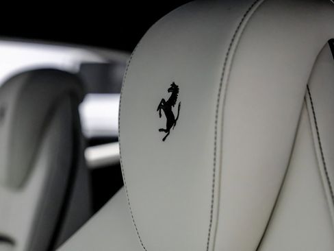 Used 2025 Ferrari Purosangue image 30