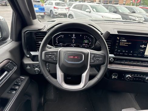 Used 2024 GMC Sierra 1500 SLT AWD/4WD image 37