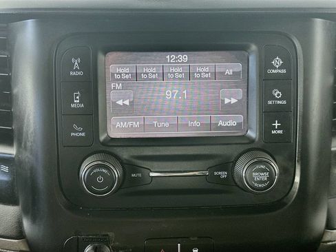 Used 2023 RAM 2500 Tradesman w/ Chrome Appearance Group AWD/4WD image 17