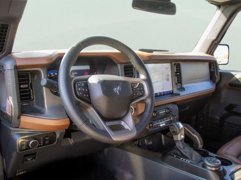Certified 2024 Ford Bronco Outer Banks AWD/4WD image 9
