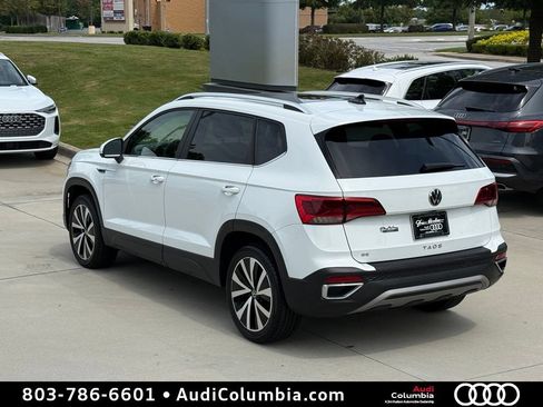 Used 2022 Volkswagen Taos SE FWD image 11