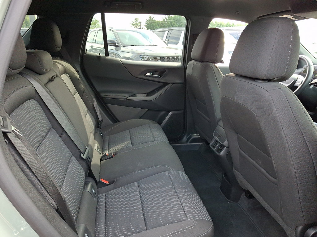 Used 2026 Chevrolet Equinox LT AWD/4WD image 15