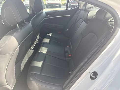 Used 2023 Genesis G70 2.0T AWD/4WD image 5