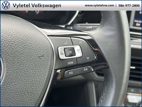 Used 2020 Volkswagen Jetta SE w/ SE Cold Weather Package image 23