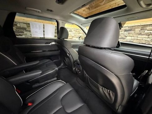 Certified 2024 Hyundai Palisade SEL w/ Premium Package AWD/4WD image 35