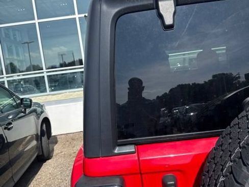 Used 2021 Jeep Wrangler Unlimited Sport AWD/4WD image 10