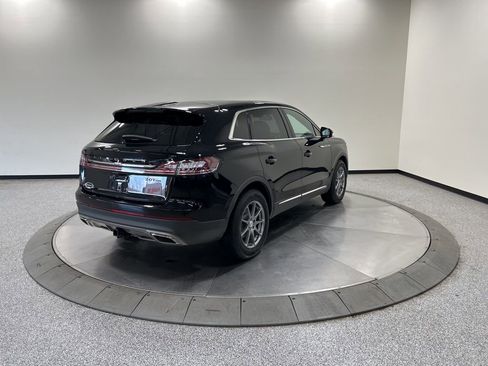 Used 2019 Lincoln Nautilus Select AWD/4WD image 6