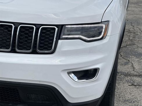 Used 2020 Jeep Grand Cherokee Laredo AWD/4WD image 9