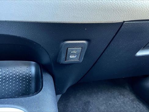 Used 2024 Toyota Corolla SE image 33