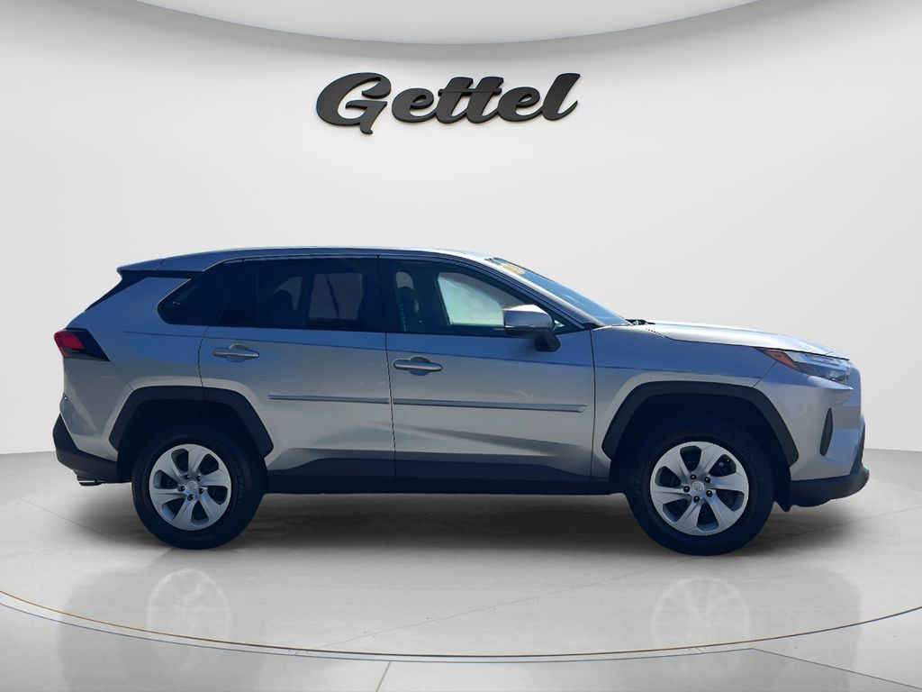 Used 2024 Toyota RAV4 LE FWD image 12