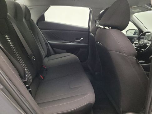 Used 2024 Hyundai Elantra SEL FWD image 19