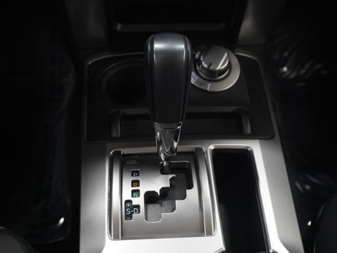 Used 2019 Toyota 4Runner SR5 image 19