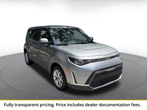 Used 2025 Kia Soul LX w/ LX Technology Package FWD image 1