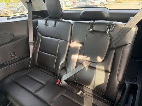 Used 2020 Ford Explorer XLT w/ Equipment Group 202A image 27