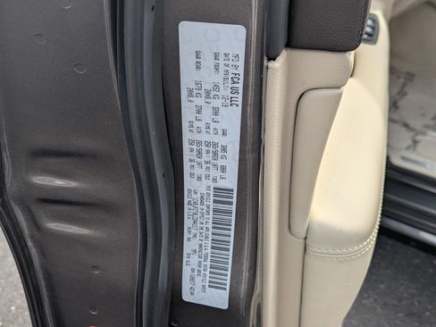 Used 2020 Jeep Grand Cherokee Overland image 29