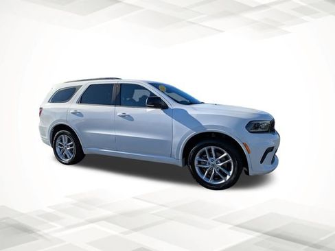 Used 2023 Dodge Durango GT image 2
