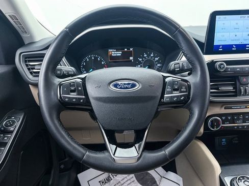 Used 2022 Ford Escape SEL image 31