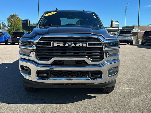 Used 2025 RAM 2500 Big Horn AWD/4WD image 2
