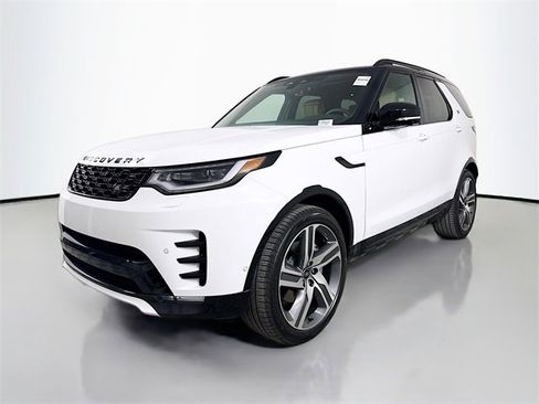 New 2026 Land Rover Discovery Dynamic SE image 1