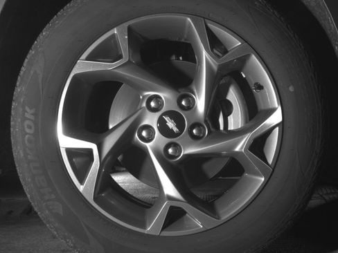 Used 2025 Chevrolet Trax LT w/ LT Convenience Package FWD image 16
