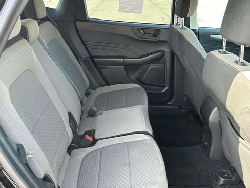 Used 2022 Ford Escape SE FWD image 10