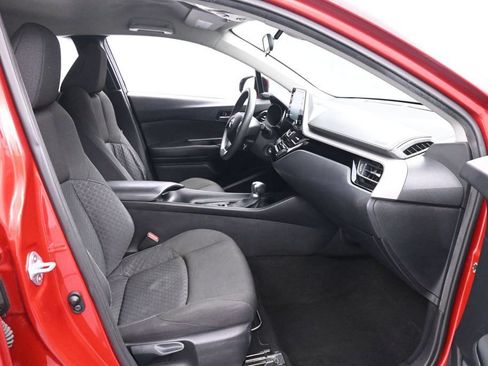 Used 2020 Toyota C-HR LE FWD image 21