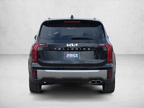 Used 2025 Kia Telluride S image 6