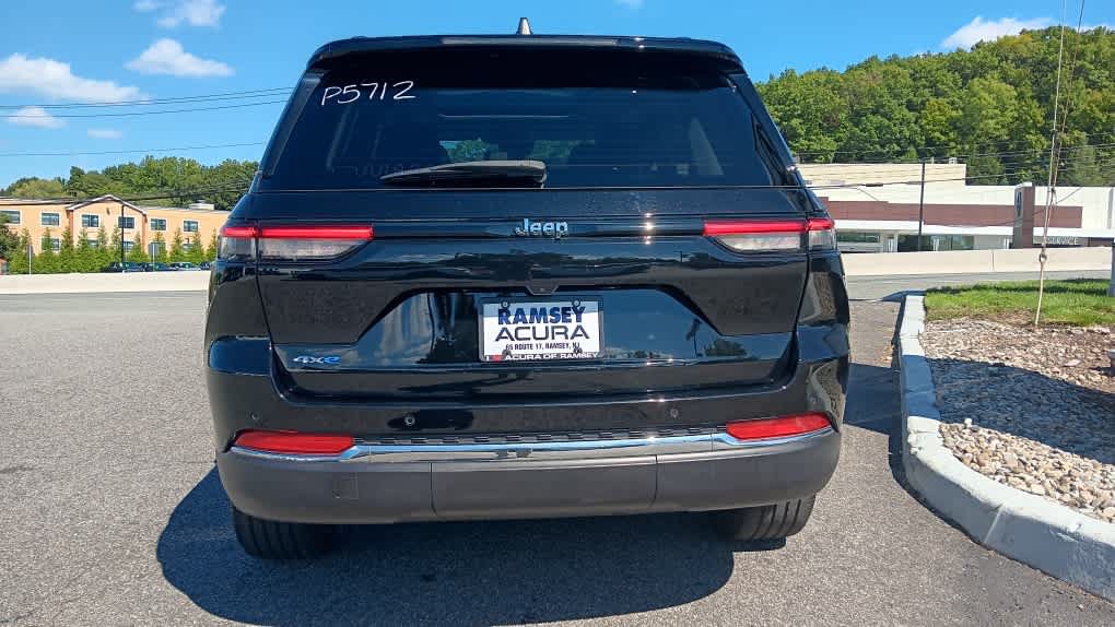 Used 2023 Jeep Grand Cherokee 4WD 4xe image 6