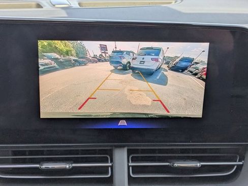 Used 2025 Chevrolet Trax LT w/ LT Convenience Package image 16