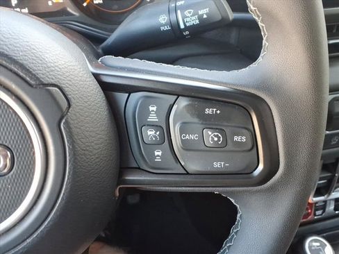 Used 2026 Jeep Gladiator Rubicon AWD/4WD image 13