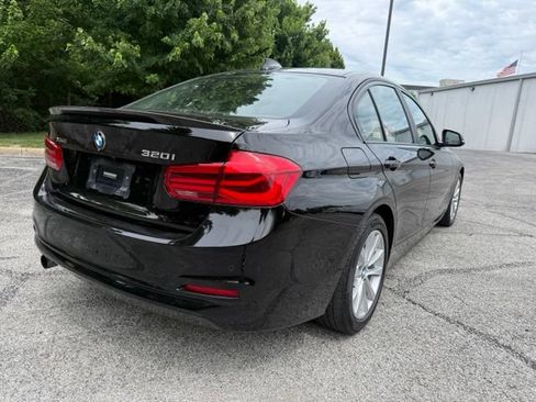 Used 2016 BMW 320i xDrive Sedan AWD/4WD image 3