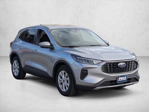 Used 2023 Ford Escape Active w/ Tech Pack #2 image 3