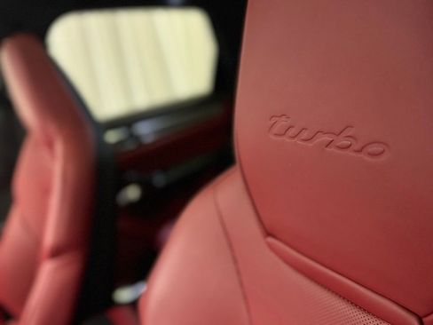 Certified 2023 Porsche Cayenne Turbo AWD/4WD image 6