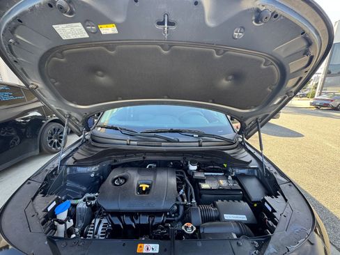 Used 2025 Kia Soul LX w/ LX Technology Package image 30