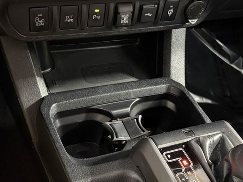 Used 2021 Toyota Tacoma TRD Sport w/ Technology Package AWD/4WD image 21