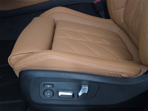 New 2026 BMW X5 xDrive50e w/ M Sport Package image 28