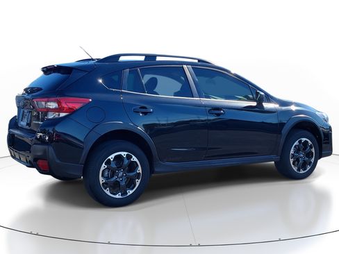 Certified 2023 Subaru Crosstrek 2.0i image 5