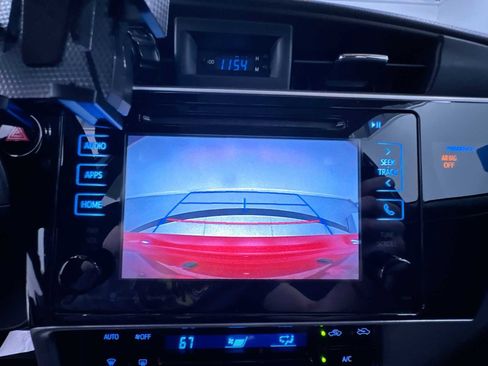Used 2019 Toyota Corolla LE w/ LE Premium Package w/Moonroof FWD image 27
