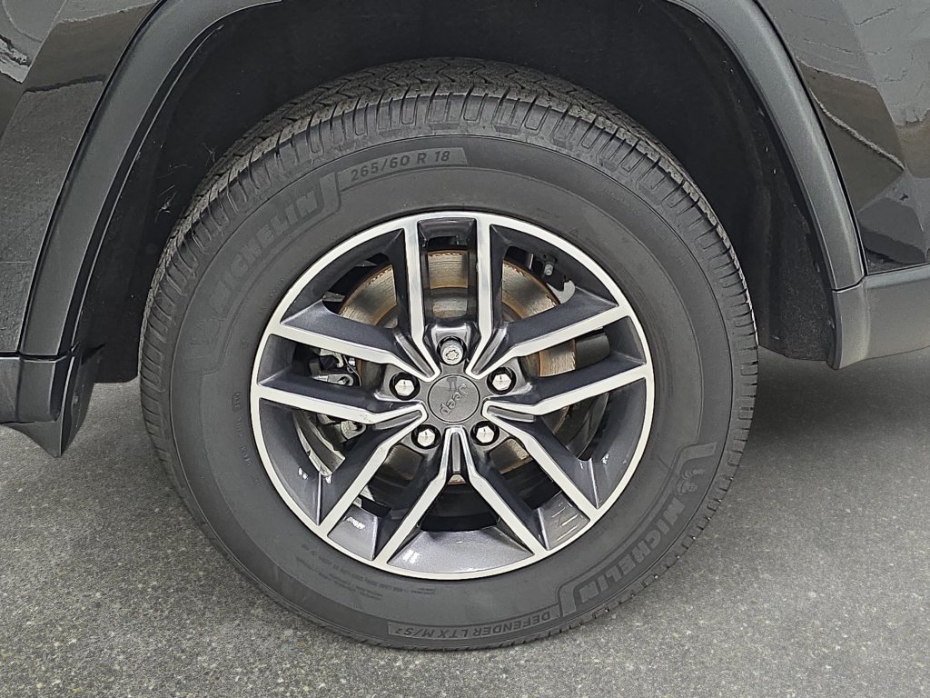 Used 2020 Jeep Grand Cherokee Limited AWD/4WD image 33