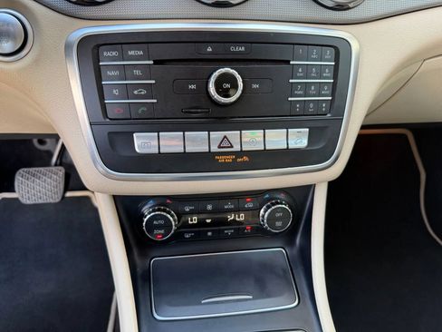 Used 2018 Mercedes-Benz GLA 250 4MATIC image 37