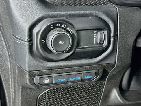Used 2024 Jeep Wrangler Unlimited Rubicon 4xe AWD/4WD image 10